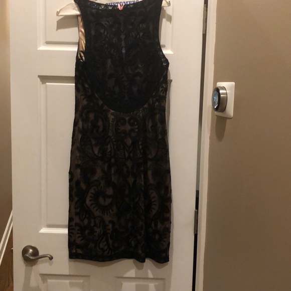 Sue Wong Embroidered sheath dress - Picture 2 of 2